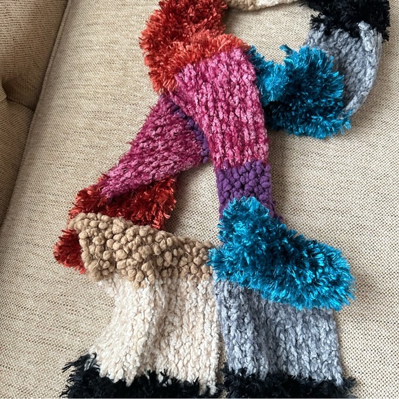 Cejon Multi Colored Knit Scarf - Picture 3 of 7